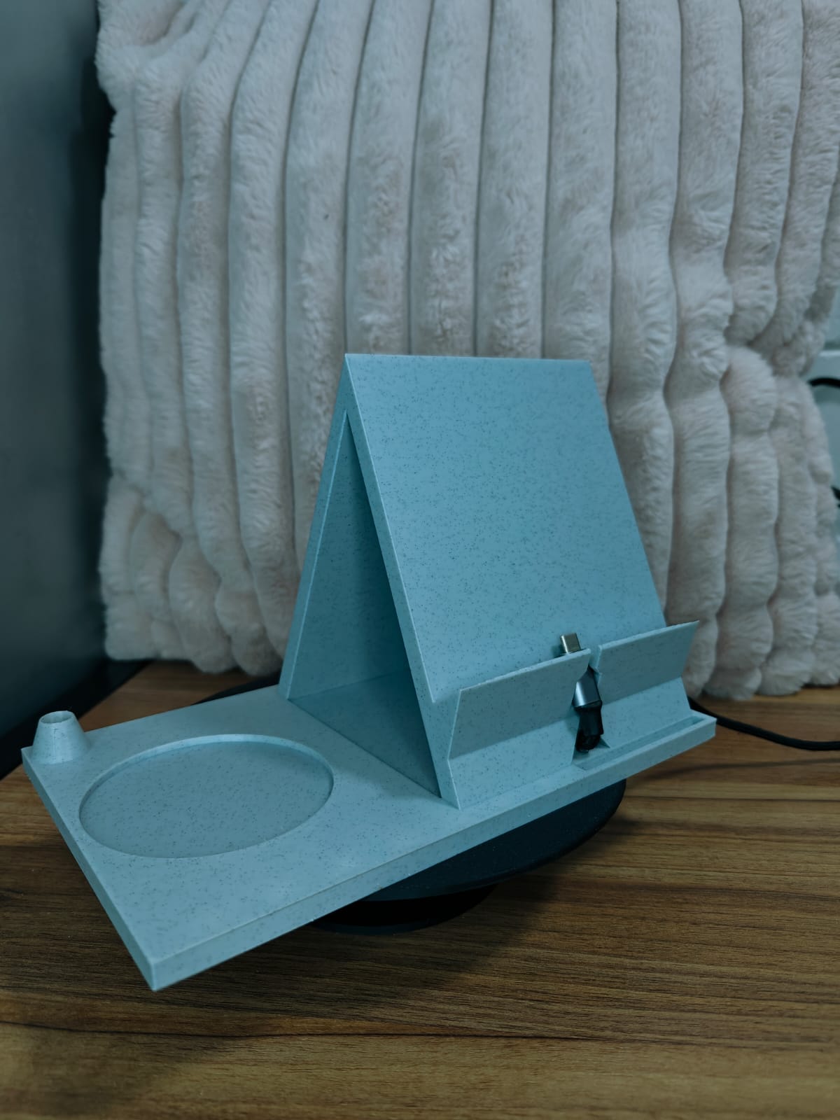 Book tablet phone holder / All-in-one