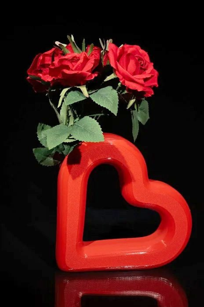 Heart shape flowers vase